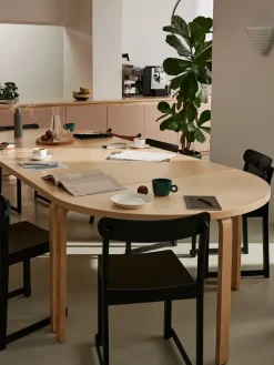 Aalto Table Half-Round 95, Ø120 cm fra Artek