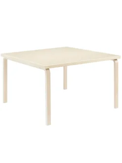 Aalto Table Square 84, 120x120 cm fra Artek