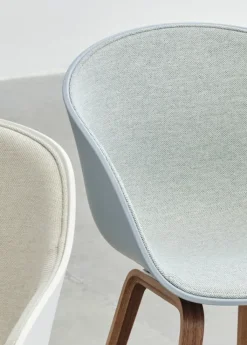 About a Chair AAC22 forsidepolstret, hvid skal fra Hay