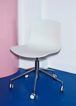 About a Chair AAC50 fra Hay