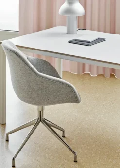 About a Chair AAC121 fra Hay