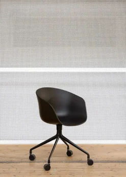 About a Chair AAC24 fra Hay