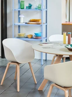 About a Chair AAC22 fra Hay
