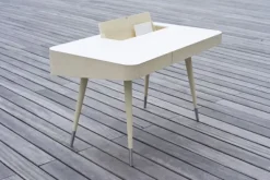 AK 1330 Point skrivebord fra Naver Collection