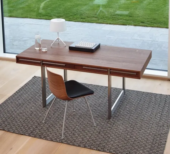 AK 1340 skrivebord fra Naver Collection