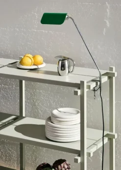 Apex Desk Clip Lamp fra Hay