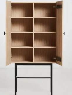 Array Highboard fra Woud