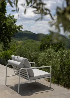 Avon Lounge Chair, muted white stel fra Houe