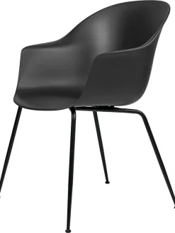 Bat spisebordsstol, conic base fra GUBI