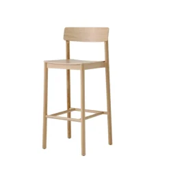 Betty TK16 Bar Chair fra &Tradition