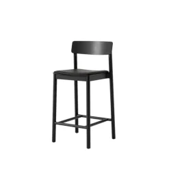Betty TK14 counterstol med polster fra &Tradition