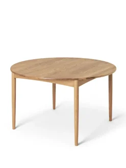 BM0121 Spisebord, olieret eg af Børge Mogensen