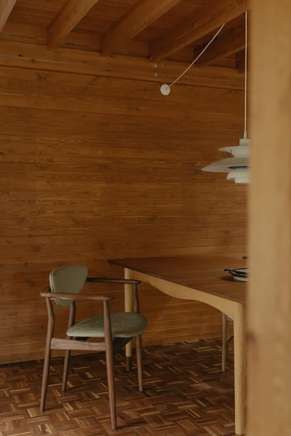 Bovirke bord, valnød af Finn Juhl