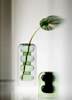 Bump Vase Tall Green fra Tom Dixon
