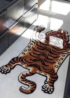 Burma Tiger Rug, large fra Bongusta
