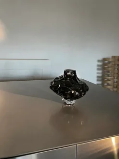 Canyon Vase Large, smoke fra Hein studio