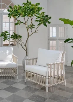 Caroline Exterior Lænestol, Dove White fra Sika-Design