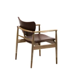 48 Chair, eg olie/valnød af Finn Juhl