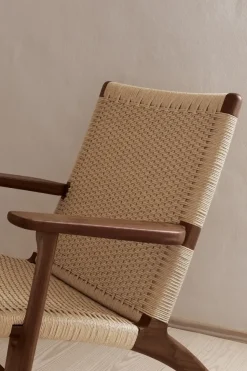 CH25 Loungestol, valnød olie af Hans J. Wegner