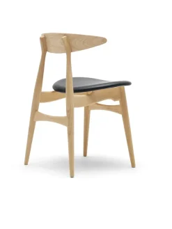 CH33 Stol, sæbebehandlet eg/sort læder af Hans J. Wegner