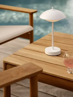 Clam Portable Lamp fra Fritz Hansen