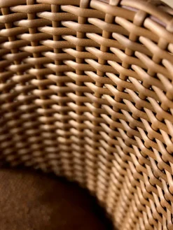 Coast Loungestol med. Swivel, umber brown fra Cane-line