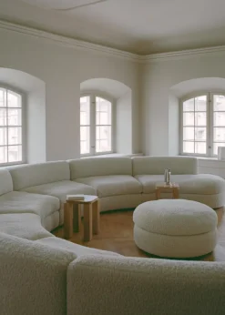 Coda sofa, curved middle, module 52 fra New Works