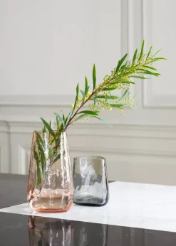 Collect Crafted Glass Vases fra &Tradition
