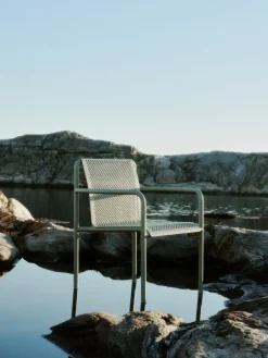 Dapple havestol m. armlæn fra Ferm Living