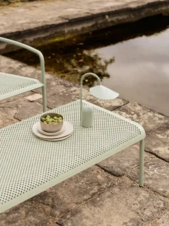 Dapple udendørs sofabord fra Ferm Living