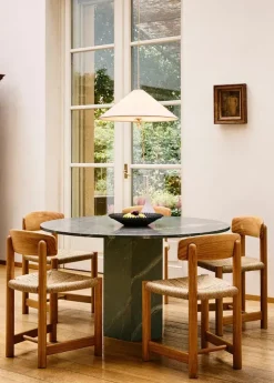 Daumiller Side Chair, golden pine fra GUBI