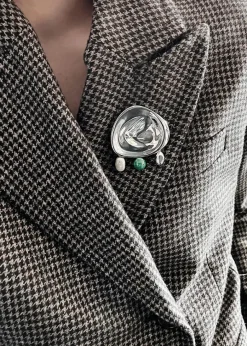 De La Mer Broach fra Hein Studio