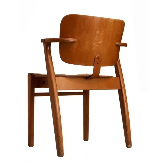 Domus Chair fra Artek