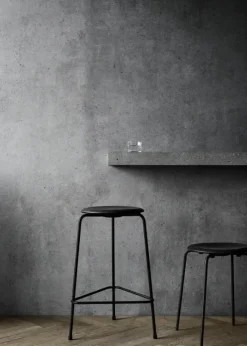 Dot barstol, sort af Arne Jacobsen