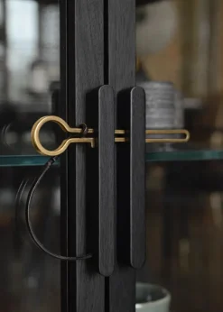 Dowry III kabinet, onyx eg, clear glass fra Stellar Works