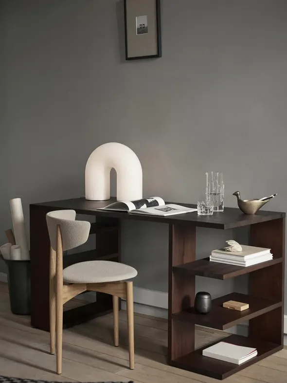 Edre Desk fra Ferm Living