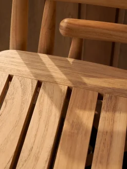 E008 Embrace havestol fra Carl Hansen & Søn