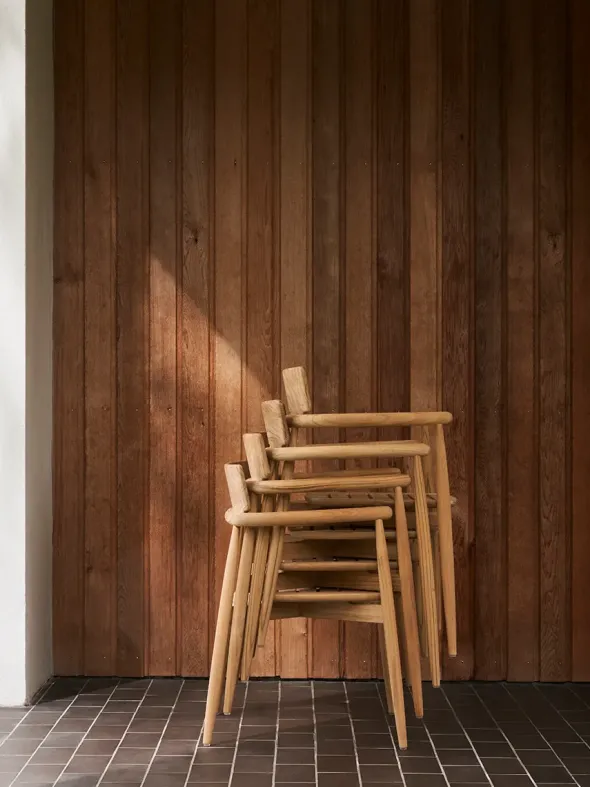E008 Embrace havestol fra Carl Hansen & Søn