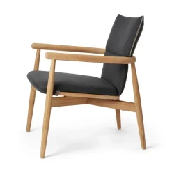 E018 Embrace udendørs loungestol fra Carl Hansen & Søn