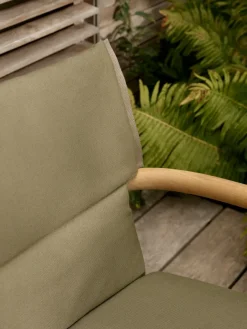 E018 Embrace udendørs loungestol fra Carl Hansen & Søn