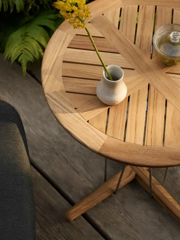 E023 Embrace udendørs sidebord, Ø48 fra Carl Hansen & Søn