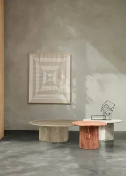 Epic Coffee Table Ø60 cm, travertine fra GUBI