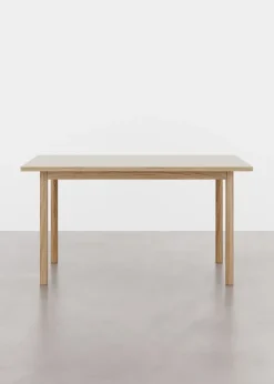 ESSENTIAL OAK spisebord 140x90 cm Mushroom, fra WB Manufaktur