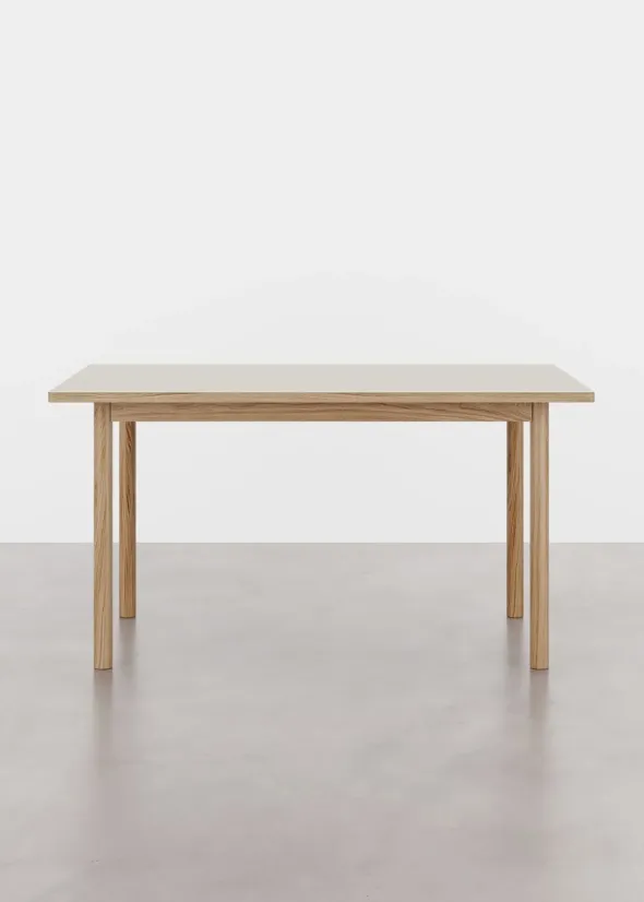 ESSENTIAL OAK spisebord 140x90 cm Mushroom, fra WB Manufaktur