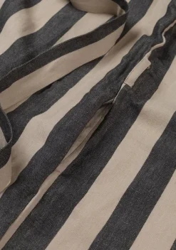 Field Robe, sand/black fra Ferm Living