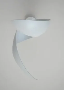 Flame Small Wall Lamp af Serge Mouille
