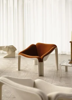 F300 Lounge Chair fra Gubi
