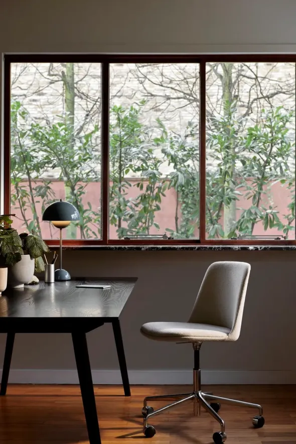 Flowerpot VP3 bordlampe af Verner Panton