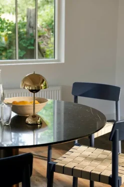 Flowerpot VP9 portable bordlampe af Verner Panton