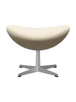 3127 Fodskammel til Ægget af Arne Jacobsen stofgr. 1